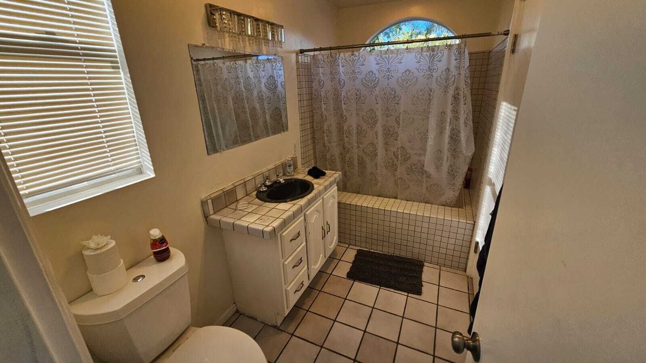 Photo of Bathroom in Woodland Hills