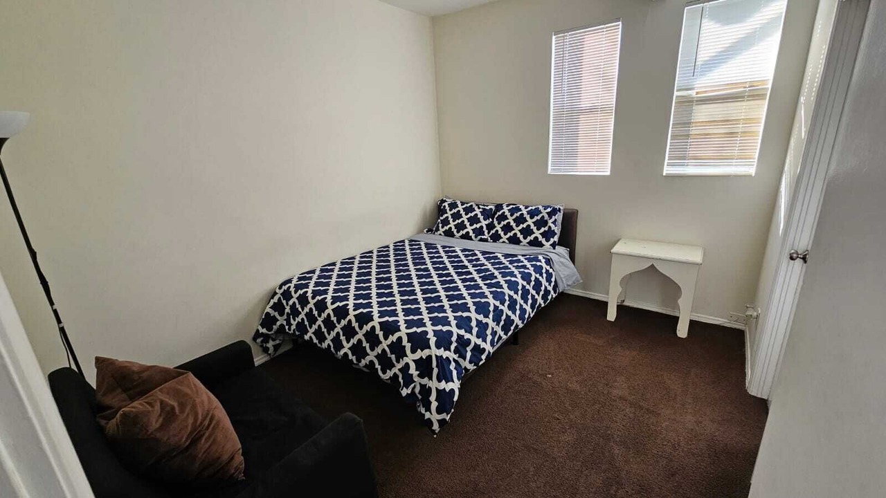 Photo of Bedroom in Woodland Hills