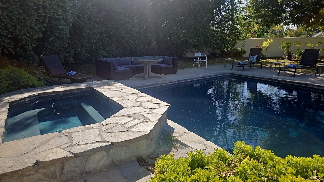 Photo of Outdoor in Woodland Hills