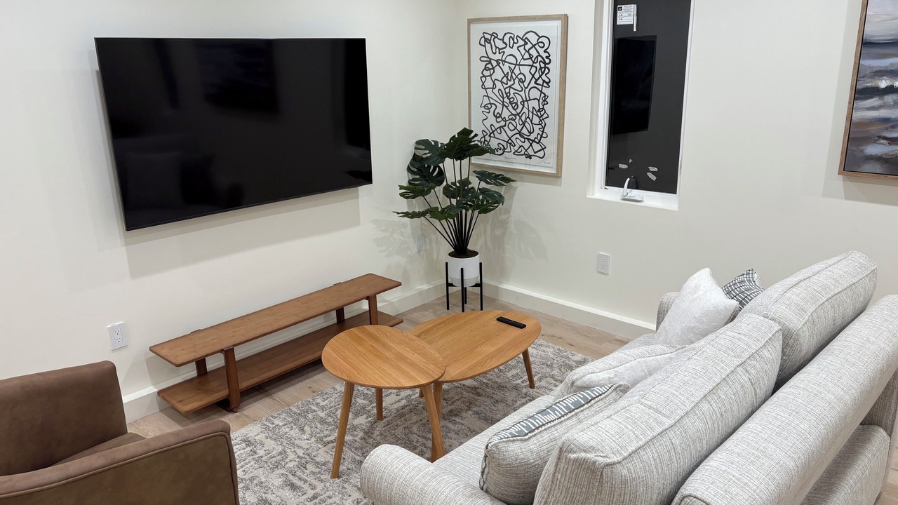 Photo of Livingroom in Malibu Canyon