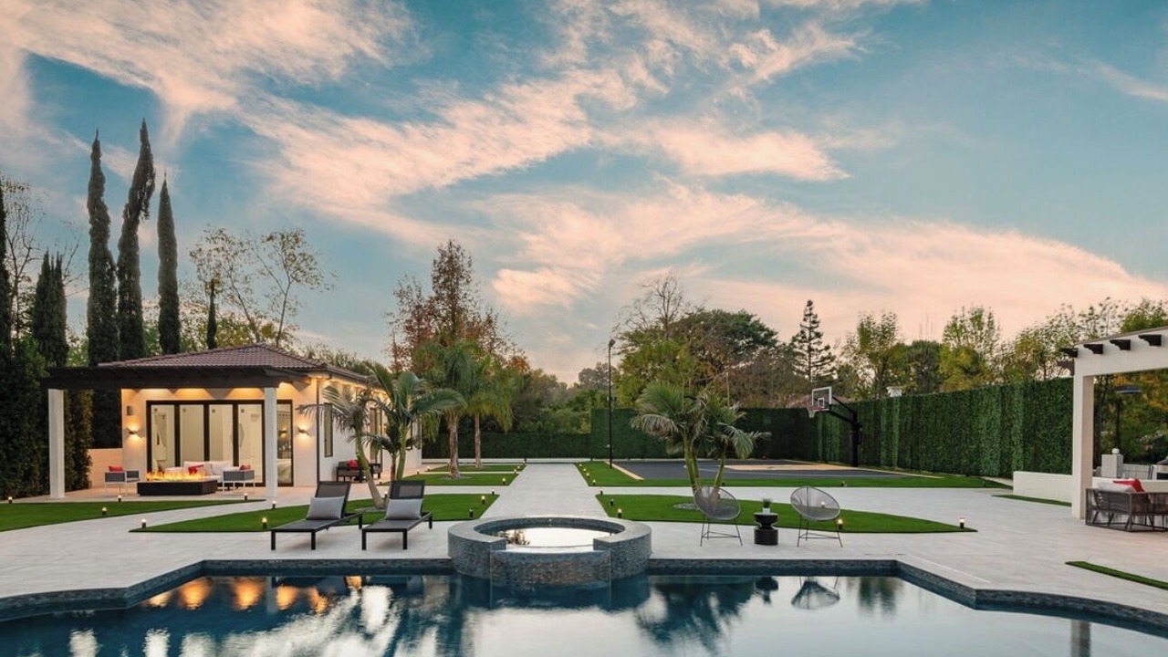 Photo of Outdoor in Tarzana