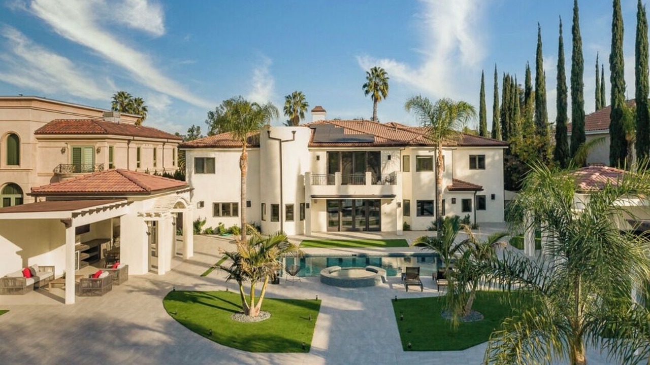 Photo of Outdoor in Tarzana