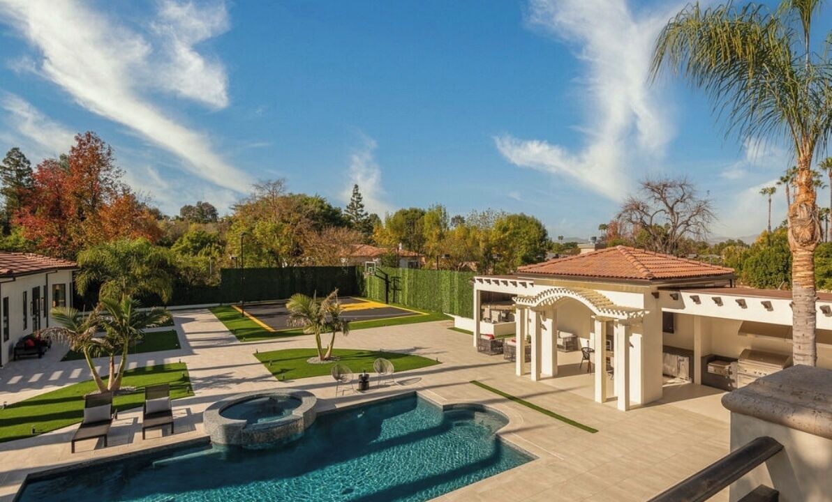 Photo of Outdoor in Tarzana