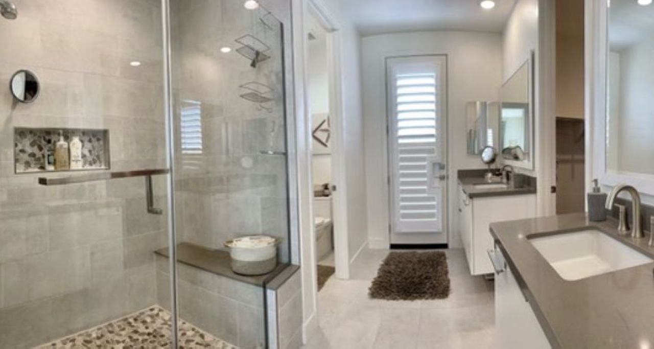 Photo of Bathroom in Oxnard Dunes