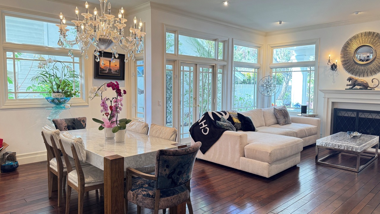 Photo of Livingroom in Corona del Mar