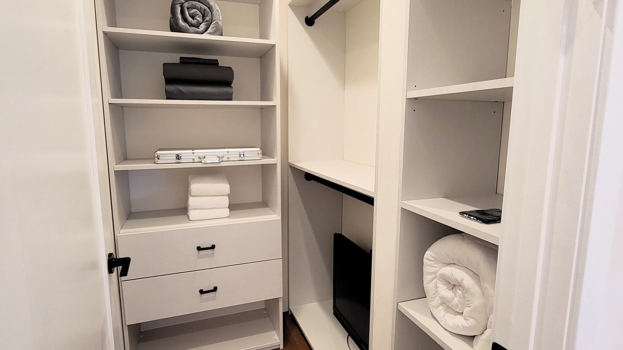 Photo of Bedroom in Pico - Robertson