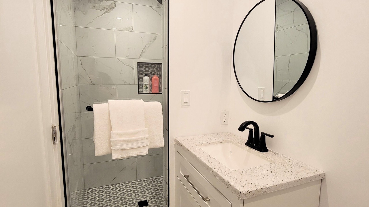 Photo of Bathroom in Pico - Robertson