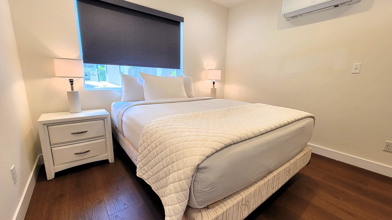 Photo of Bedroom in Pico - Robertson