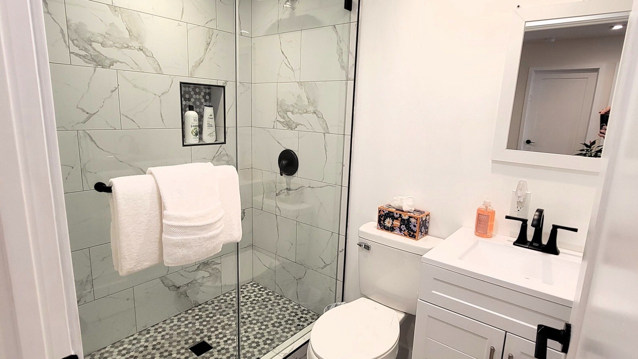 Photo of Bathroom in Pico - Robertson