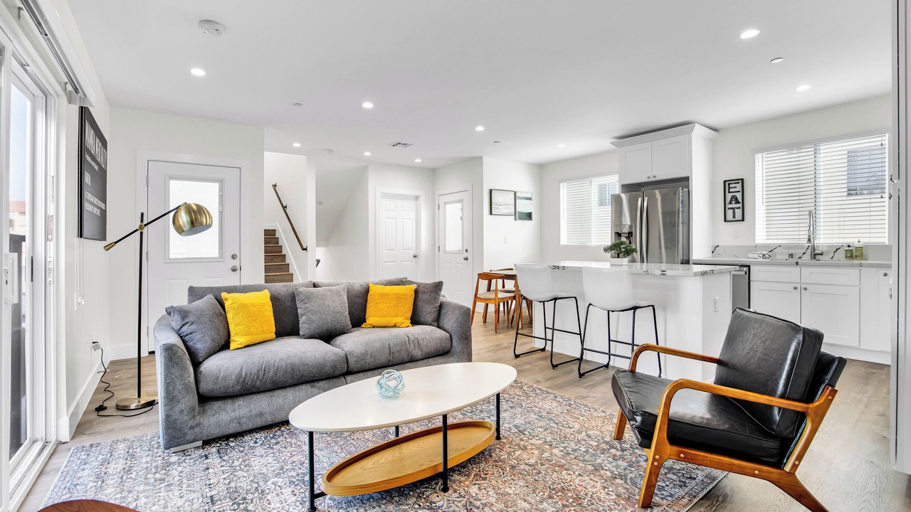 Photo of Livingroom in Hawthorne