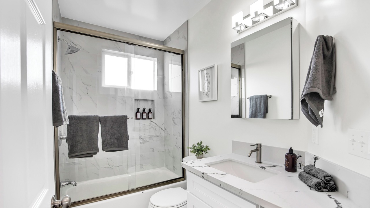 Photo of Bathroom in Hawthorne