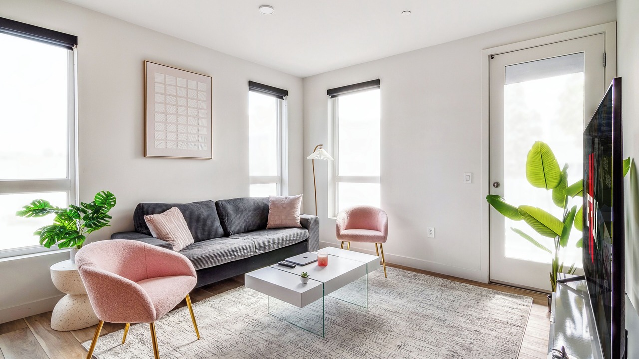 Photo of Livingroom in Del Rey