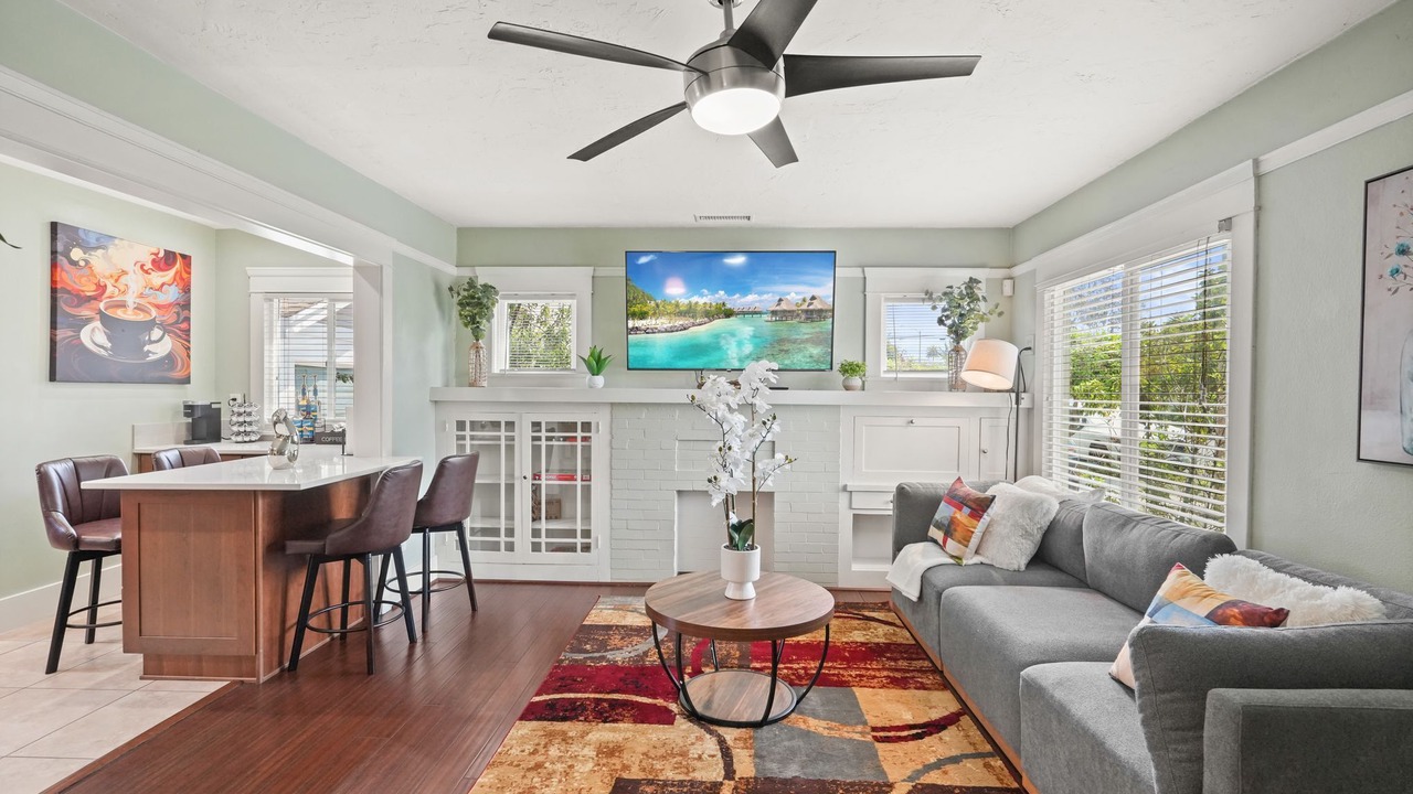 Photo of Livingroom in Belmont Heights