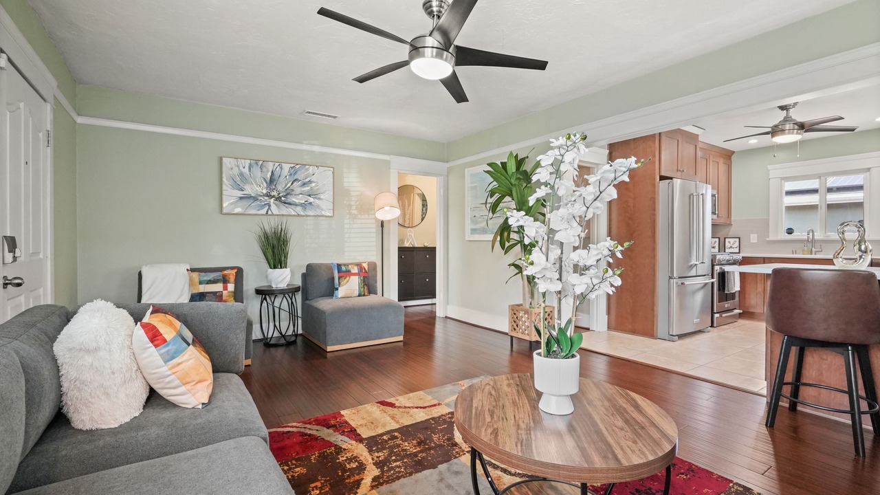 Photo of Livingroom in Belmont Heights