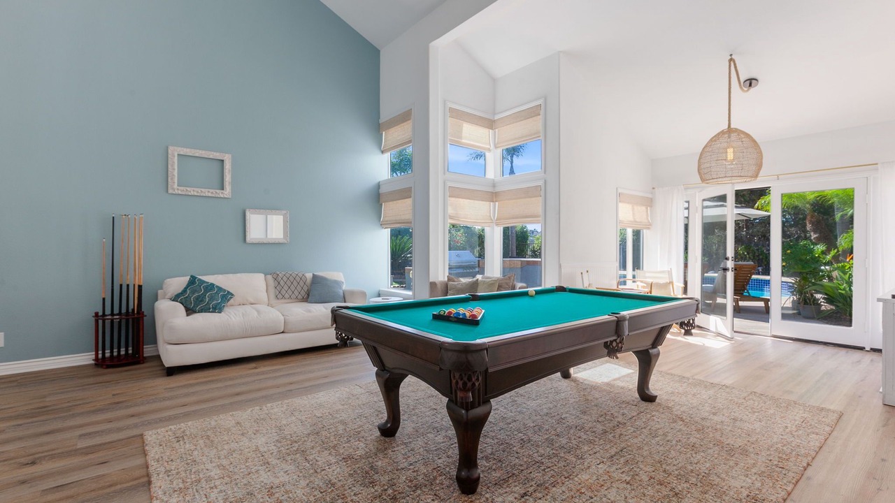 Photo of Livingroom in Vista