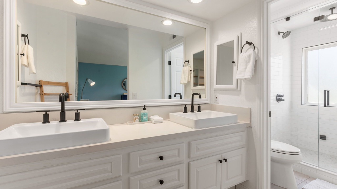 Photo of Bathroom in Vista