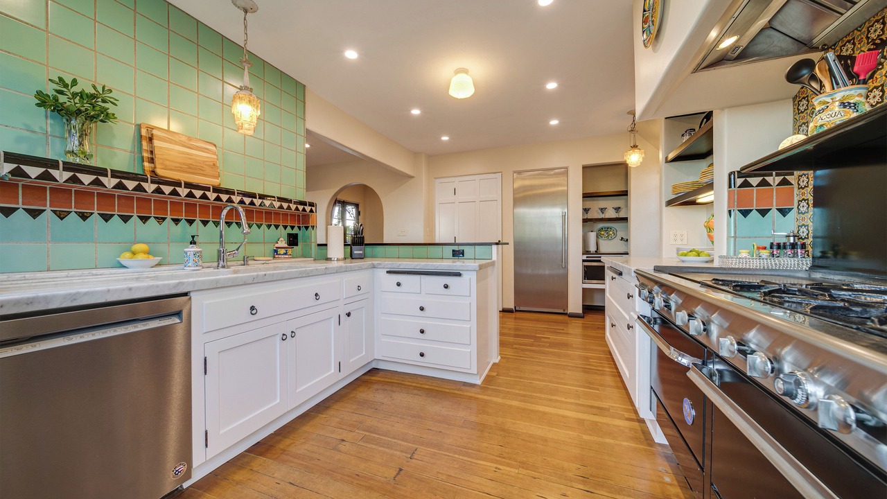 Photo of Kitchen in Rossmoyne