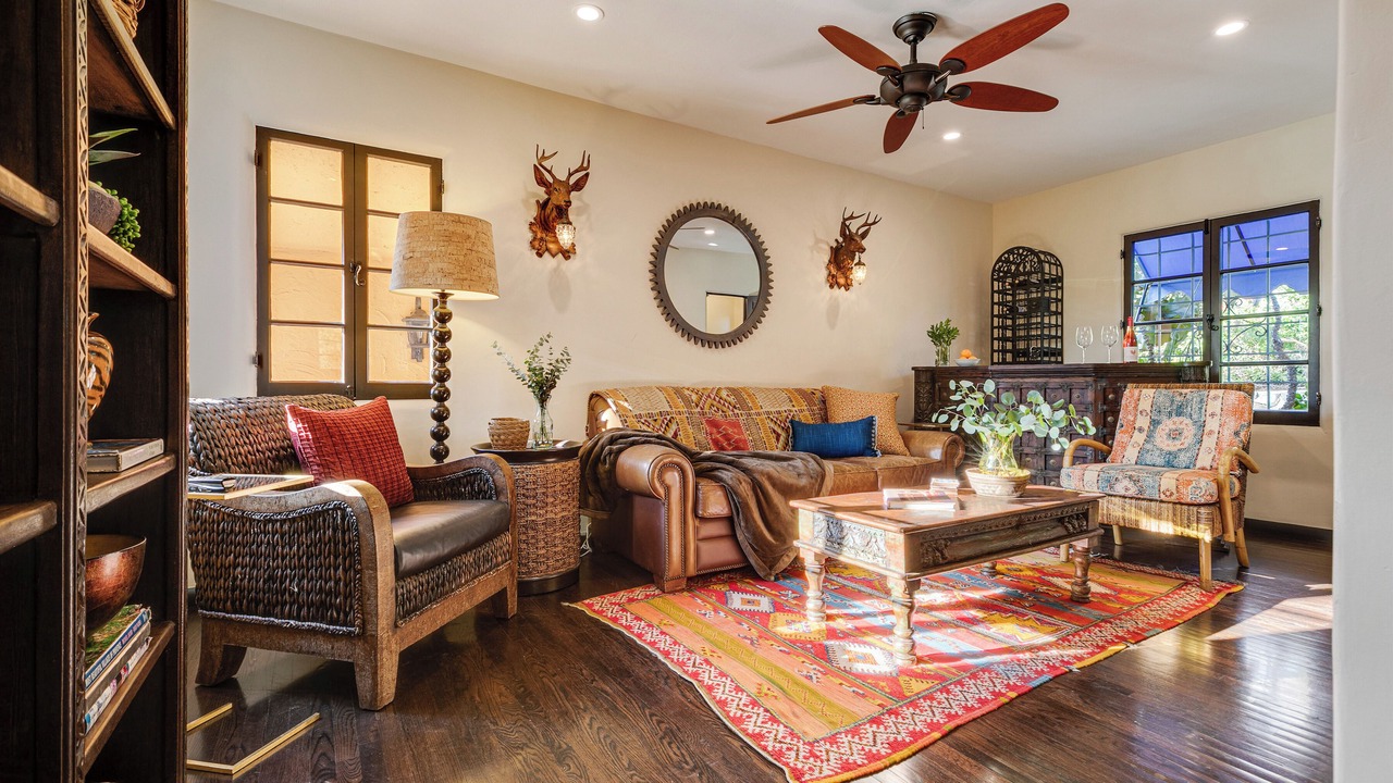 Photo of Livingroom in Rossmoyne