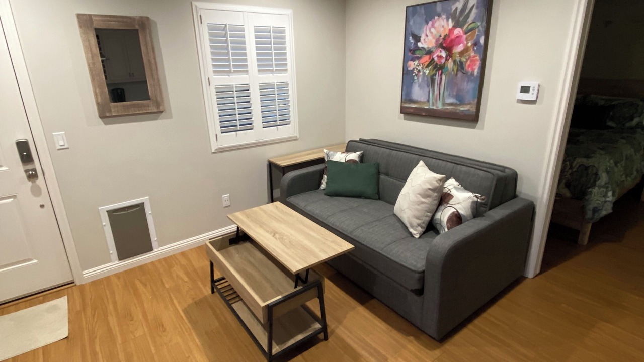 Photo of Livingroom in Burbank