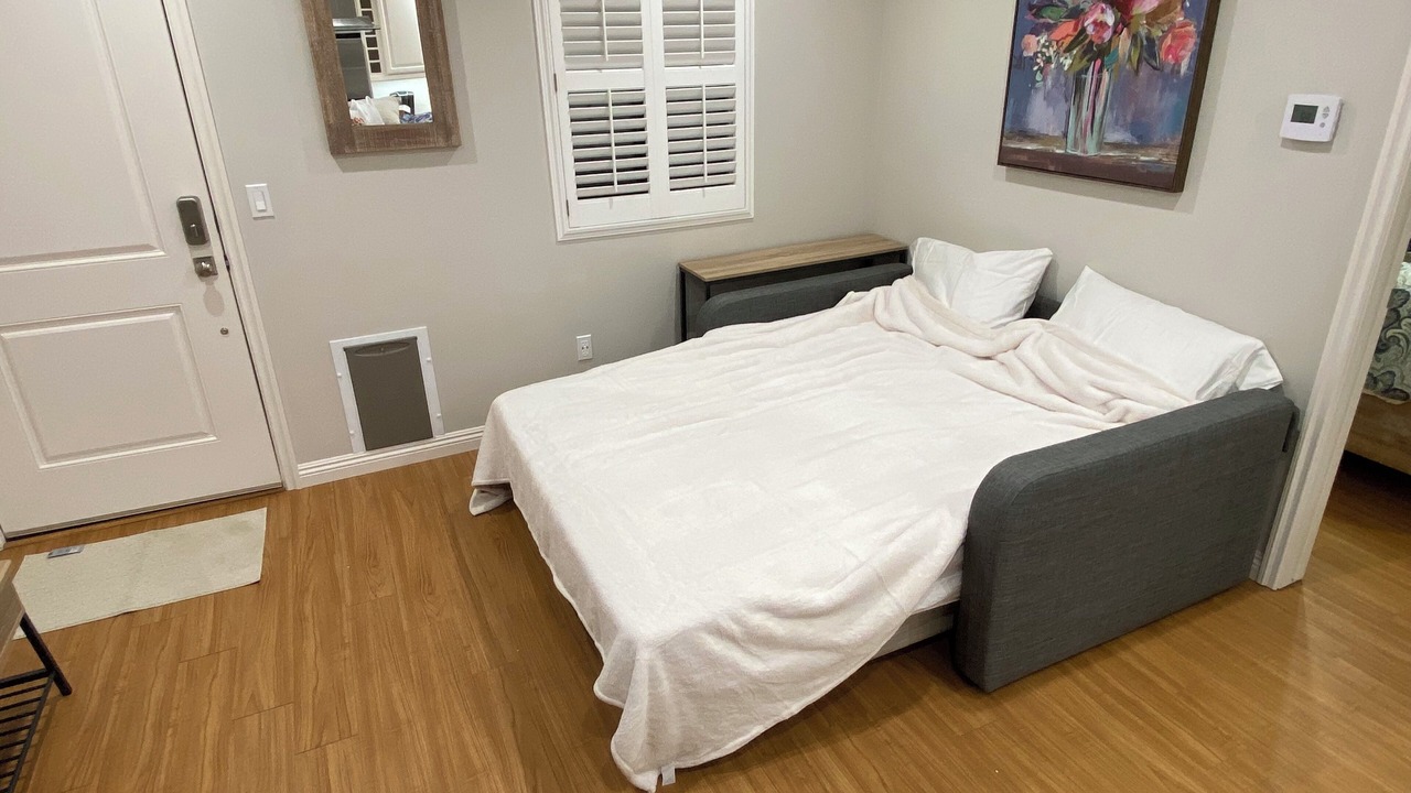 Photo of Bedroom in Burbank