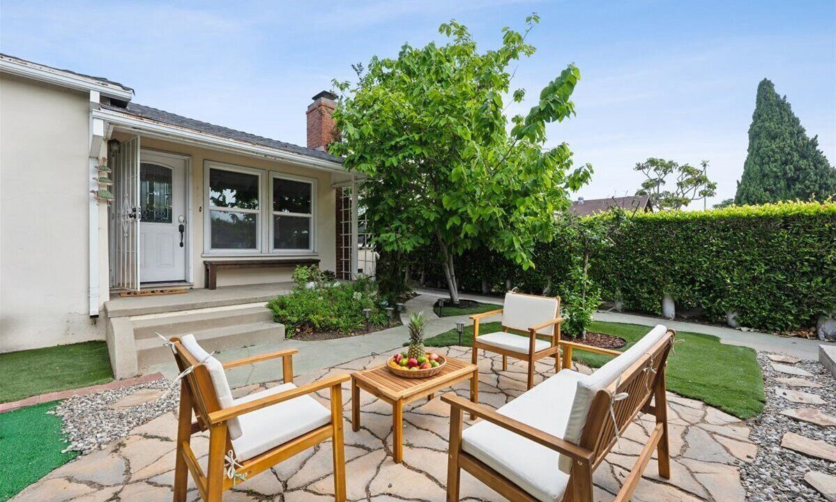 Photo of Patio Balcony in West Los Angeles