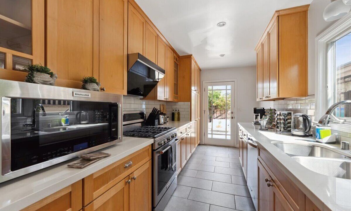 Photo of Kitchen in West Los Angeles