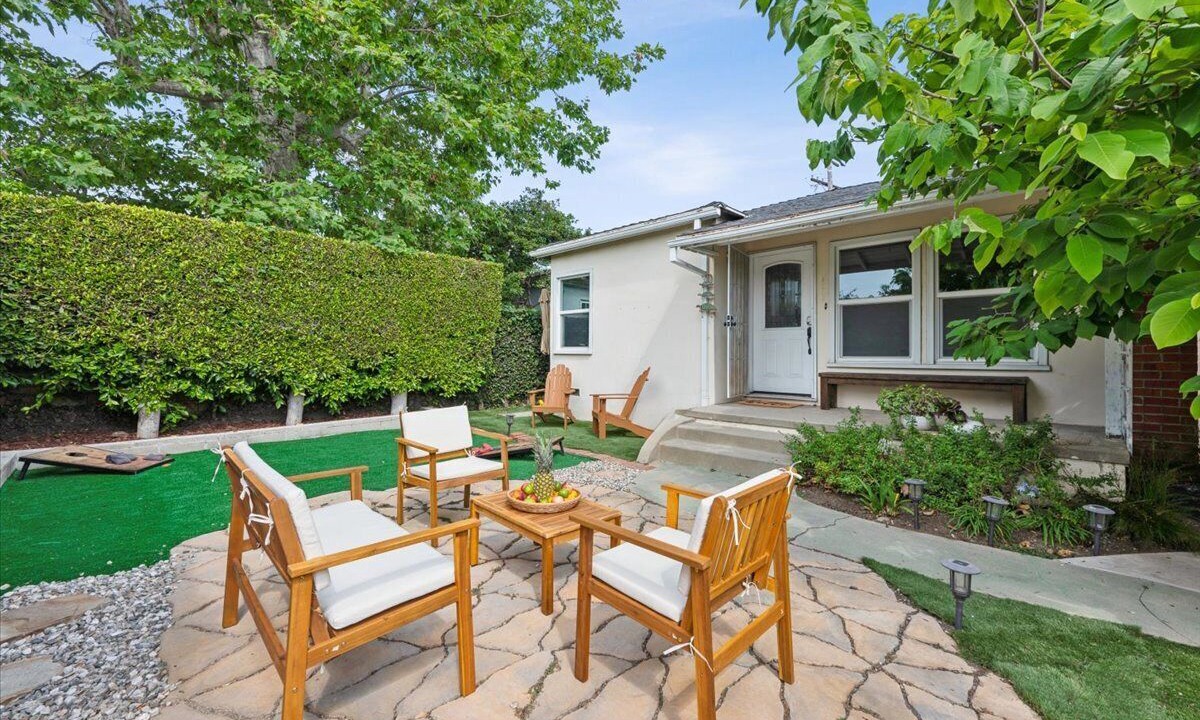 Photo of Patio Balcony in West Los Angeles