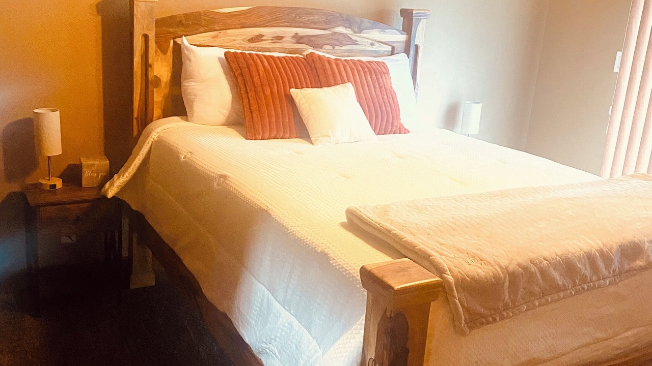 Photo of Bedroom in Oroville East