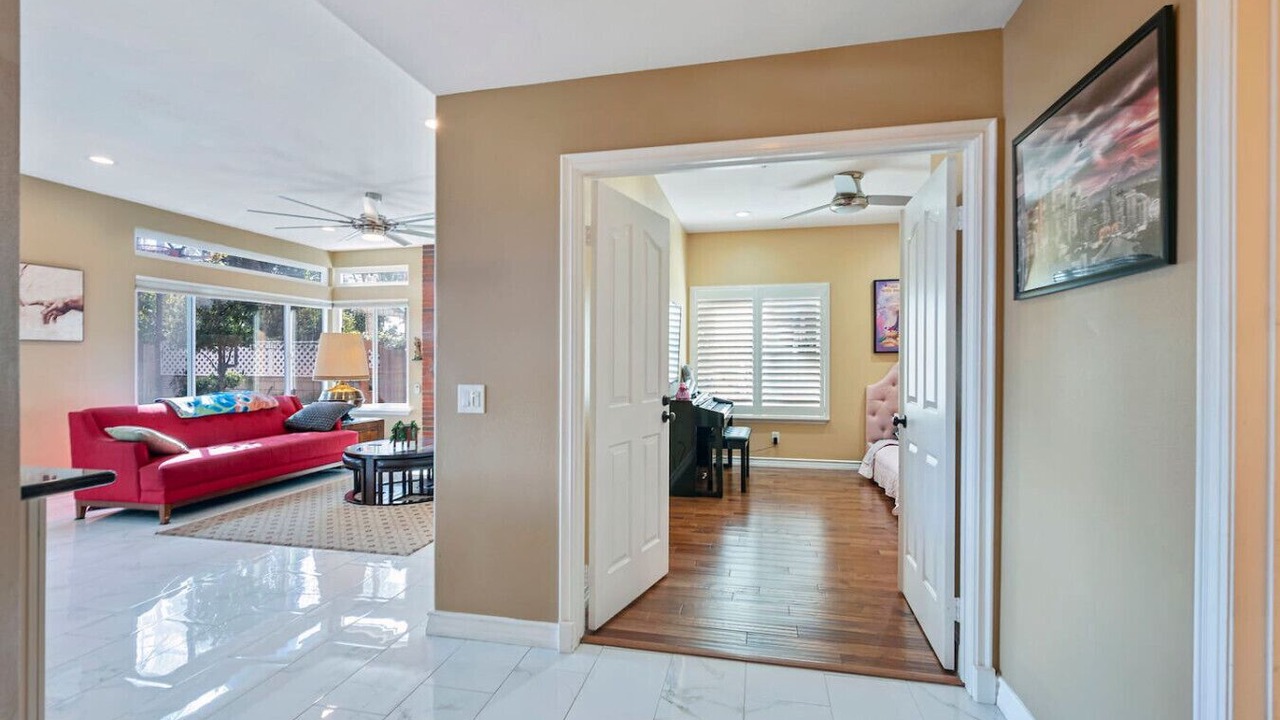 Photo of Livingroom in Cypress