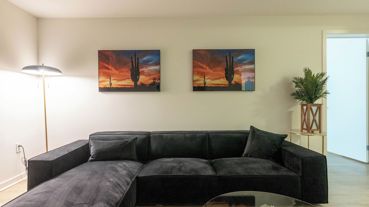 Photo of Livingroom in Downtown