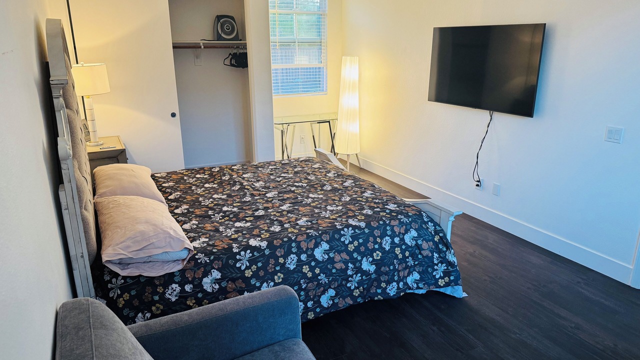 Photo of Bedroom in Valley Center