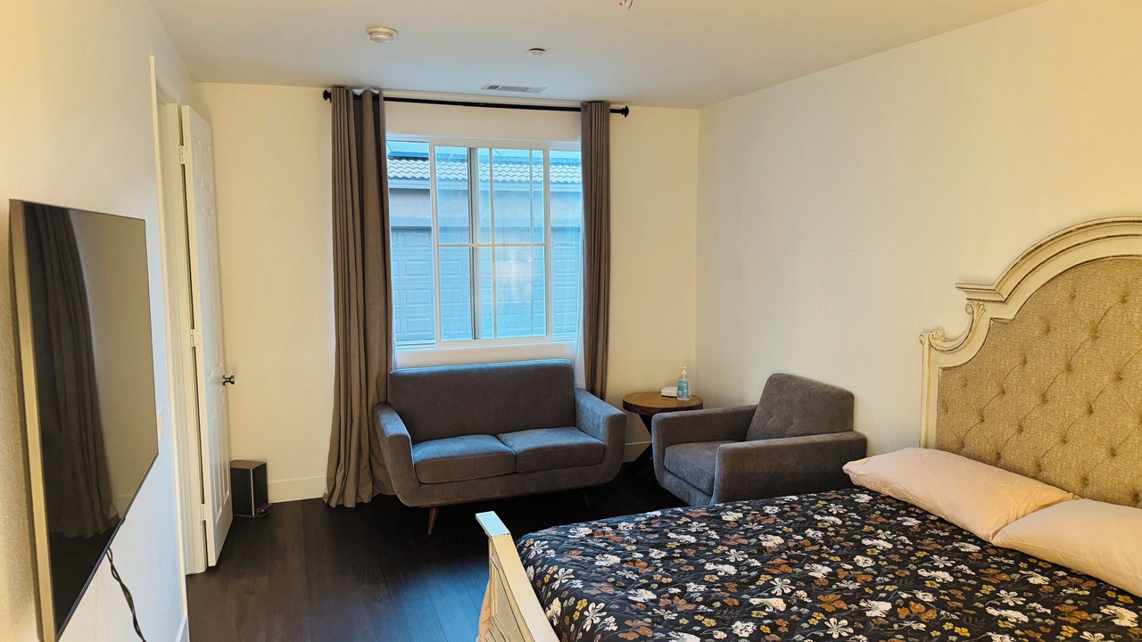 Photo of Bedroom in Valley Center