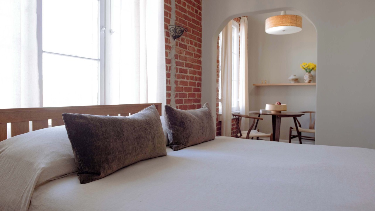 Photo of Bedroom in East Hollywood