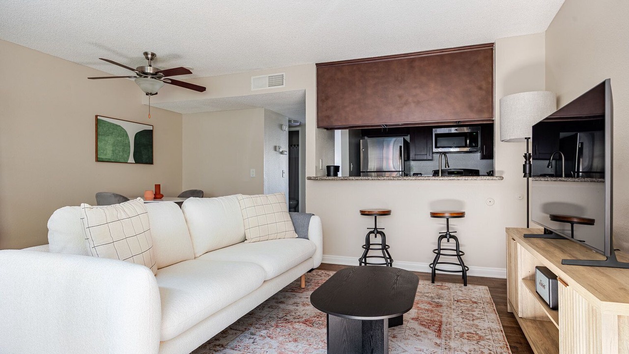 Photo of Livingroom in Downtown