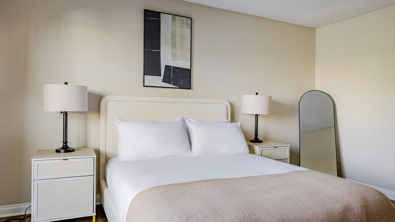 Photo of Bedroom in Downtown