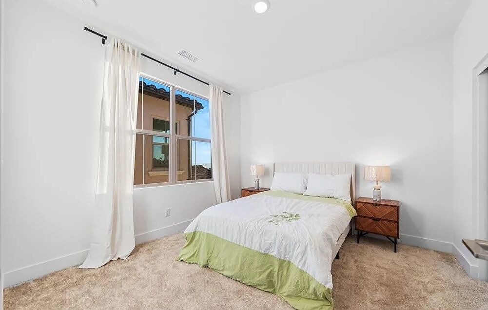 Photo of Bedroom in Portola Springs