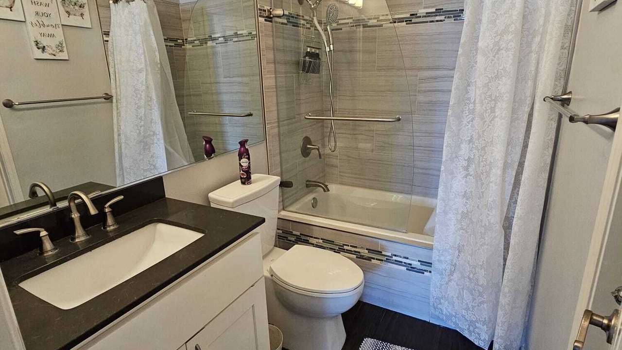 Photo of Bathroom in Huntington Beach
