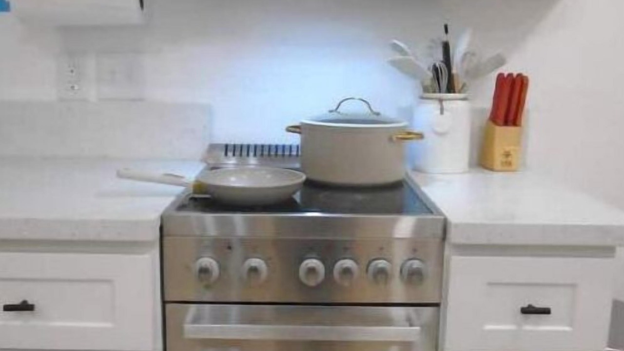 Photo of Kitchen in Oleander - Sunset