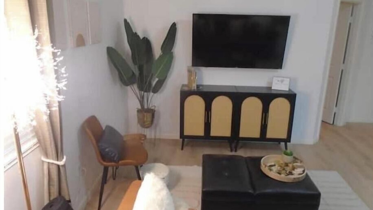 Photo of Livingroom in Oleander - Sunset
