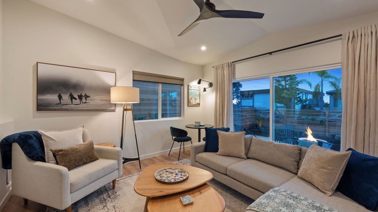 Photo of Livingroom in Cardiff-by-the-Sea