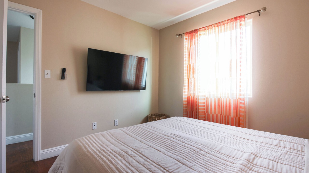 Photo of Bedroom in Los Angeles