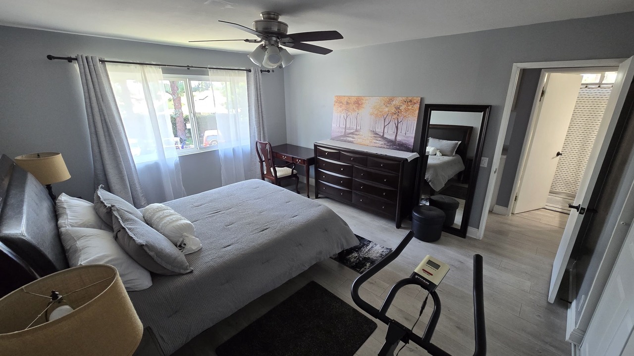 Photo of Bedroom in Lake Forest