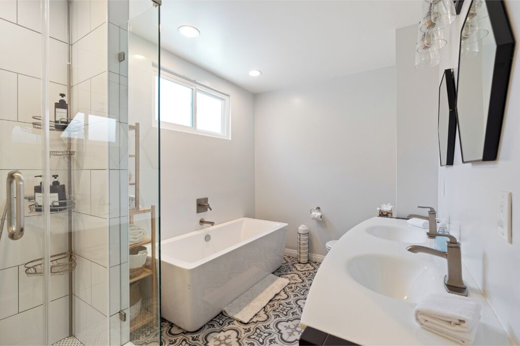 Photo of Bathroom in Van Nuys