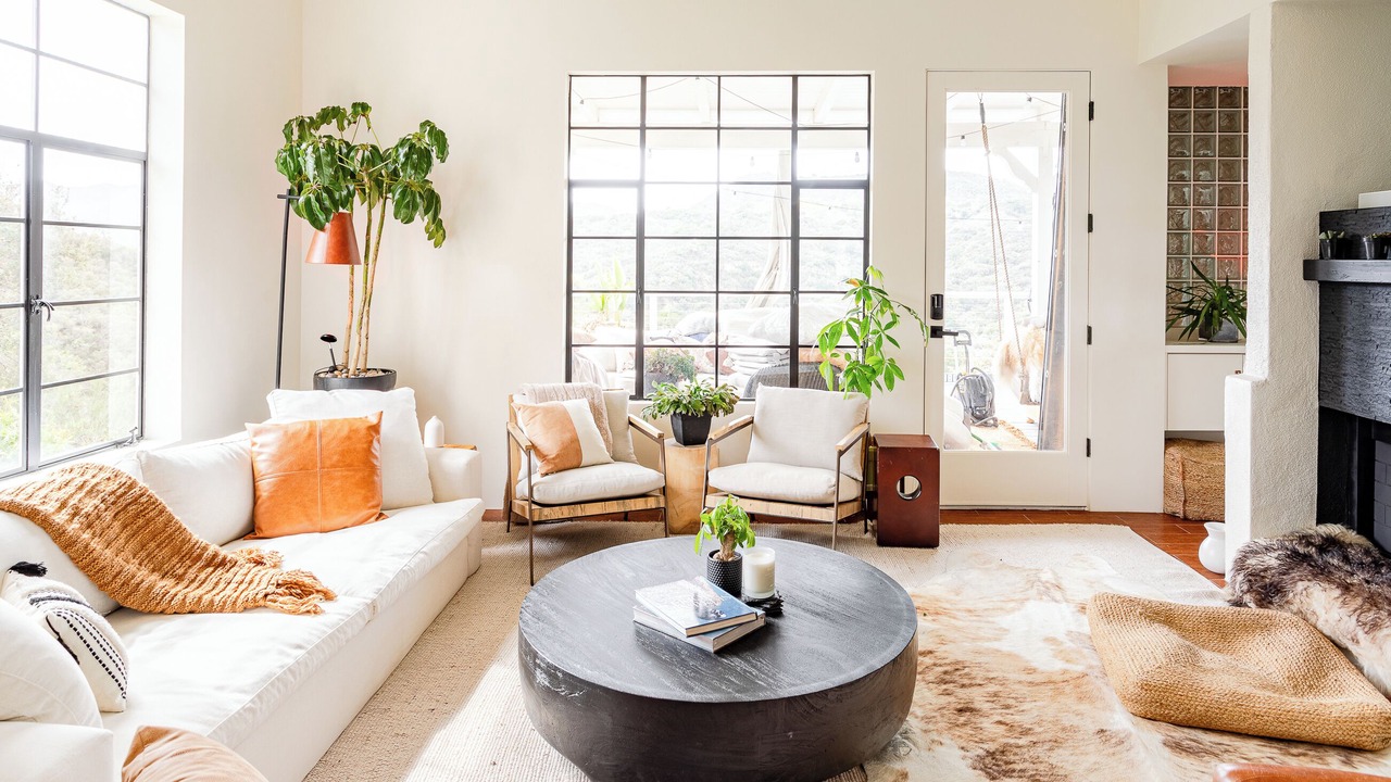 Photo of Livingroom in Topanga