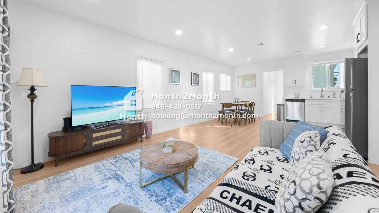 Photo of Livingroom in Mayflower Village