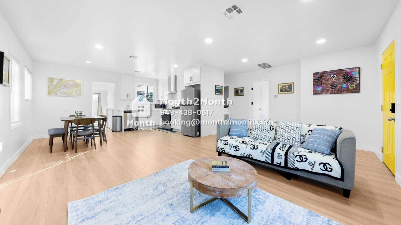 Photo of Livingroom in Mayflower Village