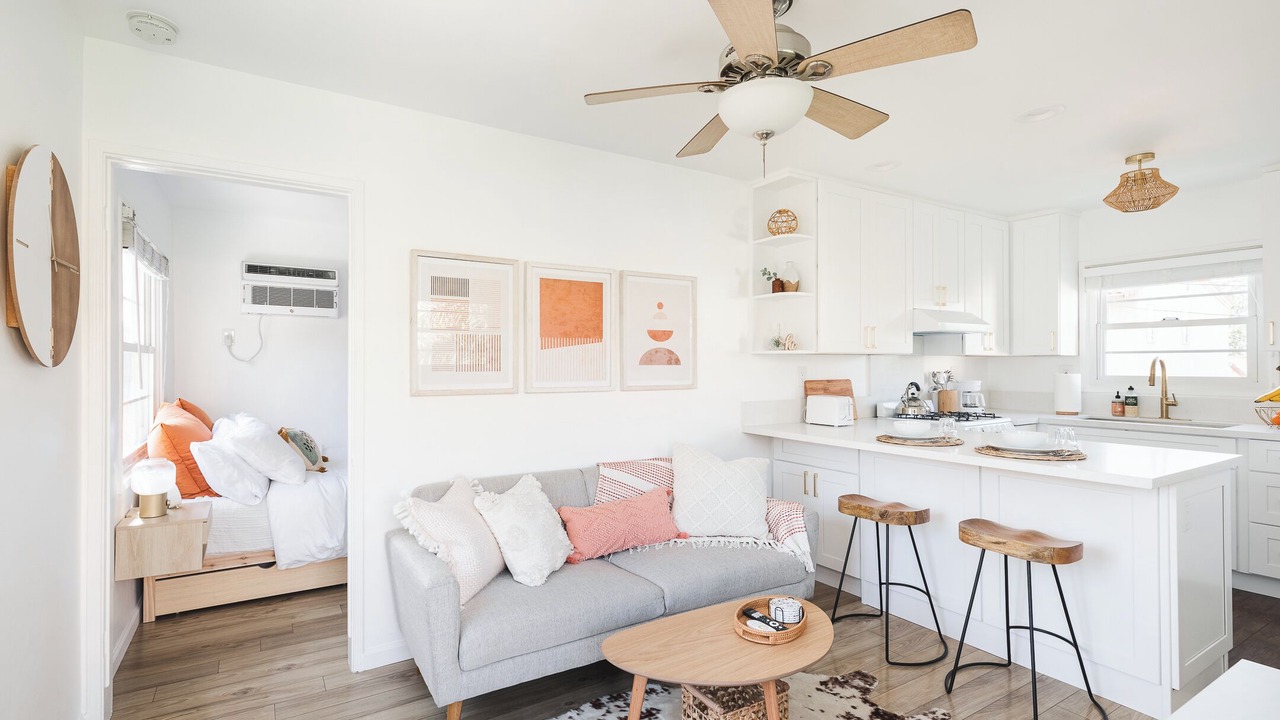 Photo of Livingroom in North Long Beach