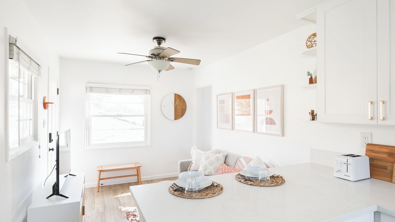 Photo of Livingroom in North Long Beach