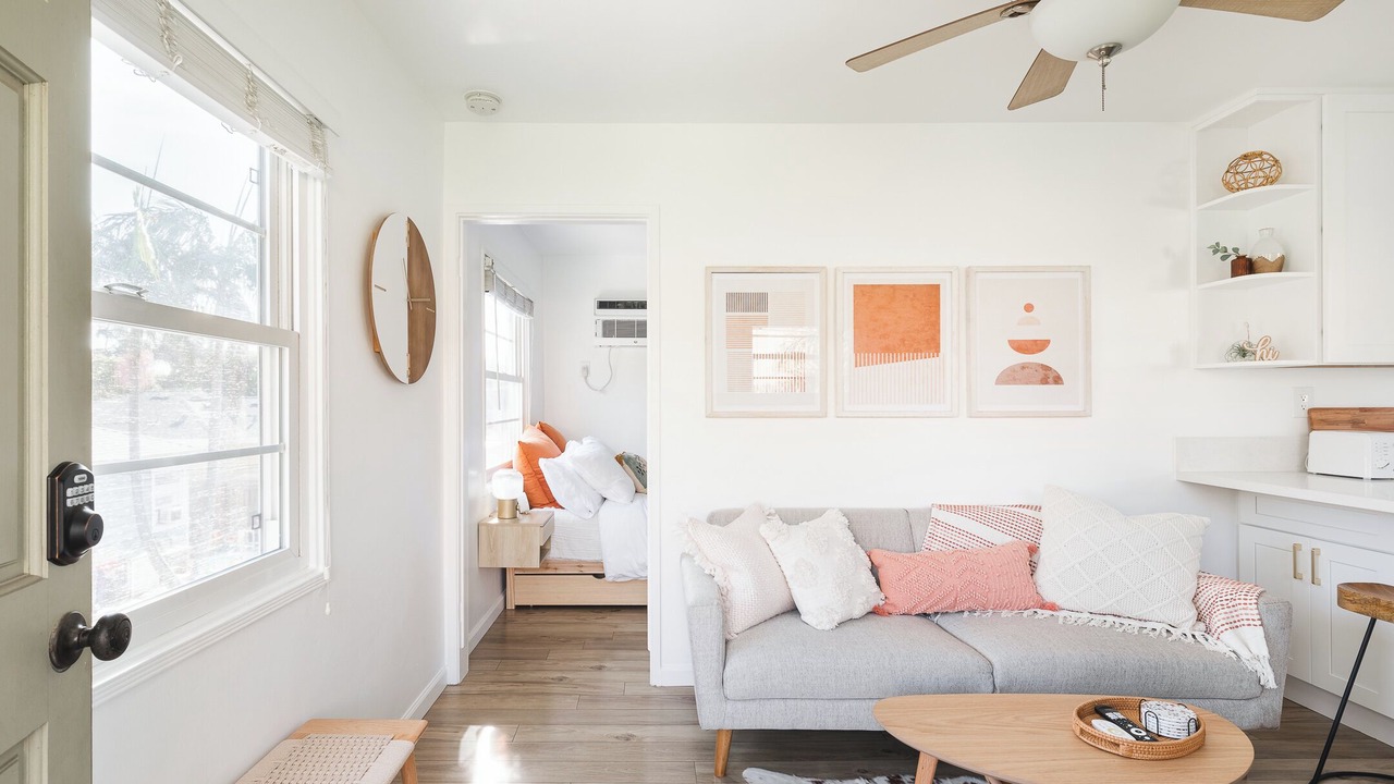 Photo of Livingroom in North Long Beach