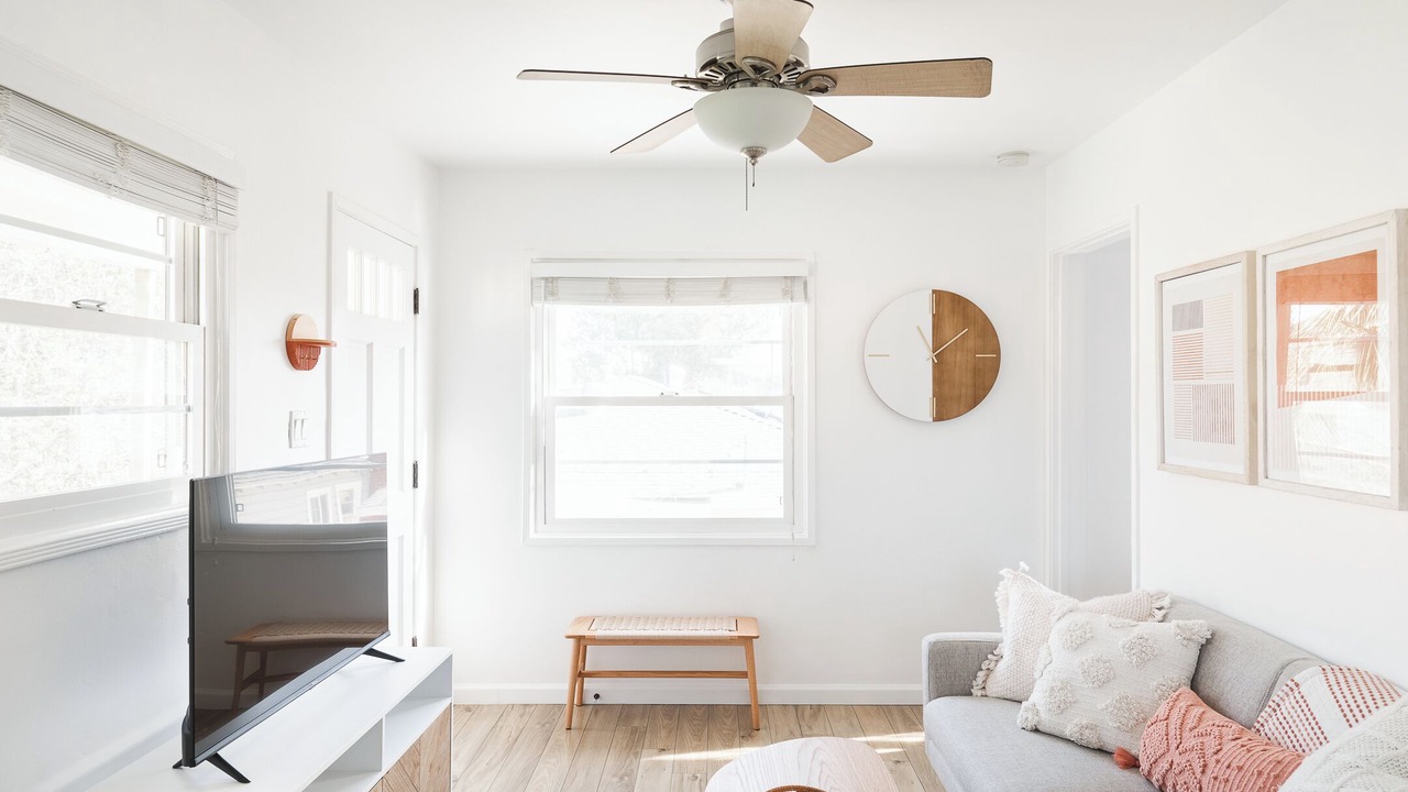 Photo of Livingroom in North Long Beach